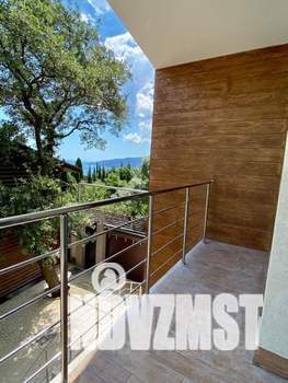 Дом 232м&sup2;, 2-этажный, участок 3 сот.  