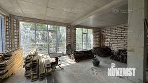 Дом 272м&sup2;, 3-этажный, участок 4 сот.  