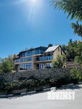 Дом 337м², 3-этажный, участок 5 сот.  