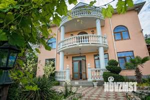 Дом 267м², 3-этажный, участок 7 сот.  