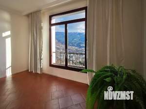 Дом 450м², 3-этажный, участок 10 сот.  