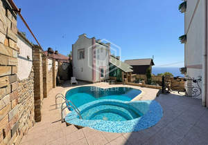 Дом 379м², 4-этажный, участок 546 сот.  