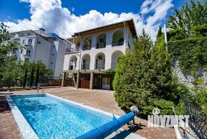 Дом 356м&sup2;, 3-этажный, участок 10 сот.  