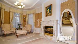 Дом 310м&sup2;, 4-этажный, участок 10 сот.  