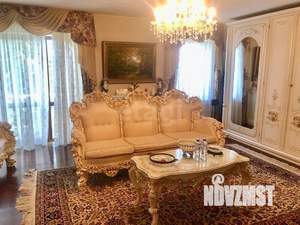 Дом 267м&sup2;, 3-этажный, участок 35 сот.  