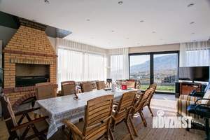 Дом 2150м², 3-этажный, участок 36 сот.  