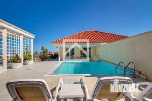 Дом 1160м&sup2;, 3-этажный, участок 8 сот.  