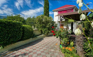 Дом 270м&sup2;, 3-этажный, участок 3 сот.  