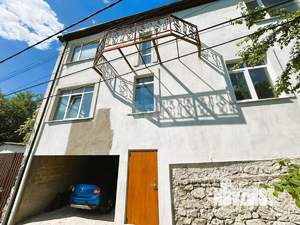 Дом 174м&sup2;, 3-этажный, участок 2 сот.  