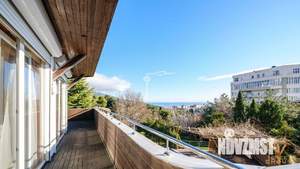 Дом 350м&sup2;, 4-этажный, участок 10 сот.  