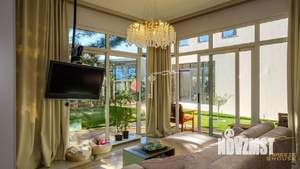 Дом 265м&sup2;, 2-этажный, участок 7 сот.  