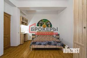 Дом 400м², 2-этажный, участок 20 сот.  