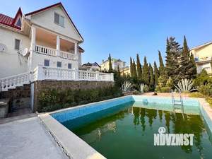 Дом 215м&sup2;, 3-этажный, участок 12 сот.  