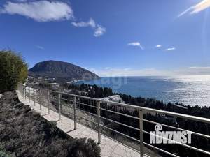 Дом 636м&sup2;, 3-этажный, участок 10 сот.  