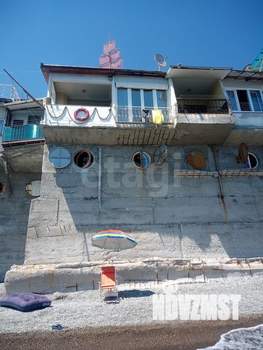 Дом 57м&sup2;, 2-этажный, участок 1 сот.  