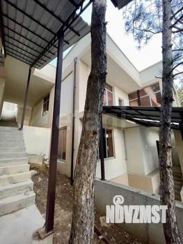 Дом 255м&sup2;, 2-этажный, участок 4 сот.  