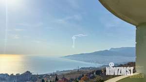 Дом 800м², 3-этажный, участок 15 сот.  