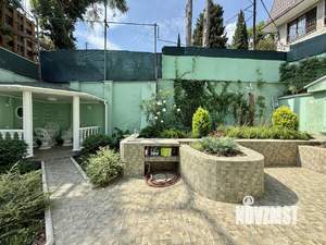 Дом 185м&sup2;, 2-этажный, участок 3 сот.  