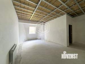 Дом 690м², 3-этажный, участок 13 сот.  