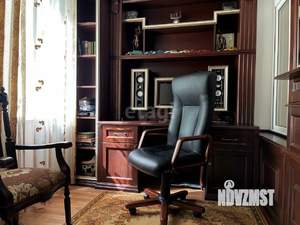 Дом 374м², 2-этажный, участок 1 сот.  