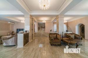 Дом 700м², 3-этажный, участок 23 сот.  
