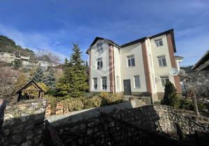 Дом 223м&sup2;, 3-этажный, участок 15 сот.  