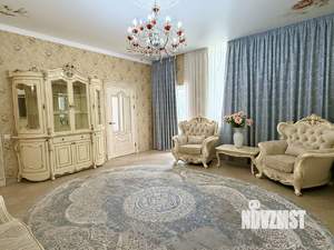 Дом 185м&sup2;, 2-этажный, участок 4 сот.  