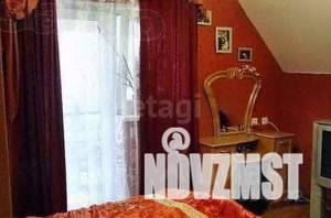 Дом 130м&sup2;, 2-этажный, участок 4 сот.  