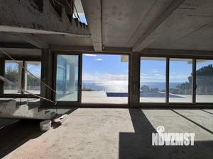 Дом 636м&sup2;, 3-этажный, участок 10 сот.  