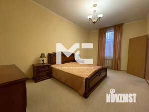 Дом 321м², 3-этажный, участок 10 сот.  