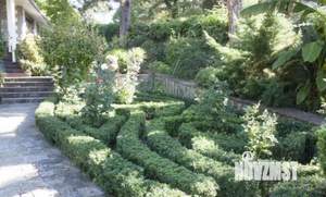 Дом 400м&sup2;, 3-этажный, участок 41 сот.  