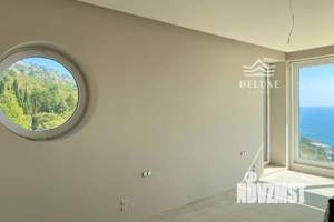 Дом 475м&sup2;, 3-этажный, участок 4 сот.  