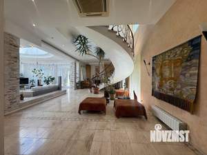 Дом 537м², 2-этажный, участок 14 сот.  