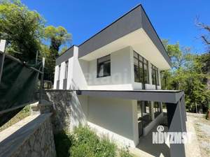 Дом 214м², 2-этажный, участок 4 сот.  