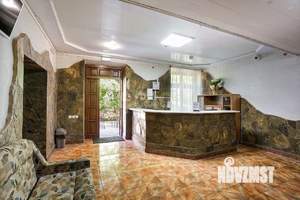 Дом 1200м&sup2;, 3-этажный, участок 30 сот.  