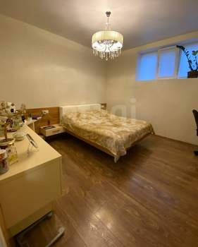 Дом 240м², 2-этажный, участок 10 сот.  