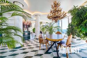 Дом 610м², 4-этажный, участок 6 сот.  