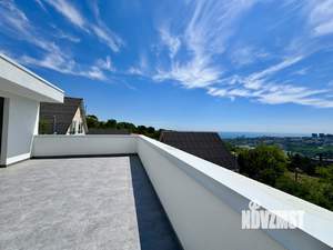 Дом 270м&sup2;, 3-этажный, участок 6 сот.  