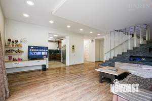 Дом 200м&sup2;, 2-этажный, участок 10 сот.  