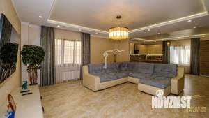 Дом 240м&sup2;, 2-этажный, участок 3 сот.  