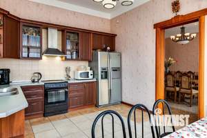 Дом 545м², 4-этажный, участок 10 сот.  