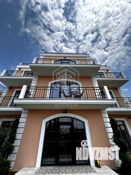 Дом 500м&sup2;, 3-этажный, участок 6 сот.  