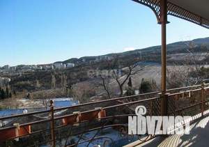 Дом 520м&sup2;, 3-этажный, участок 8 сот.  