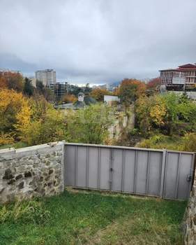 Дом 150м&sup2;, 3-этажный, участок 4 сот.  