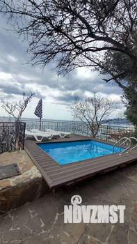 Коттедж 70м&sup2;, 2-этажный, участок 8 сот.  