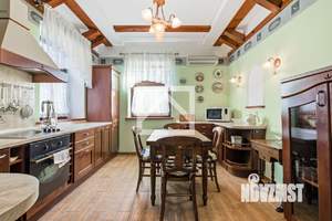 Дом 528м&sup2;, 3-этажный, участок 45 сот.  