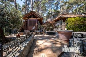 Дом 360м&sup2;, 2-этажный, участок 10 сот.  