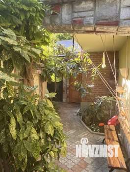 Дом 266м&sup2;, 5-этажный, участок 1 сот.  