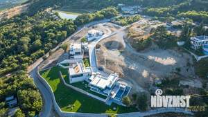 Дом 423м², 2-этажный, участок 18 сот.  