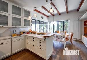 Дом 450м², 2-этажный, участок 15 сот.  